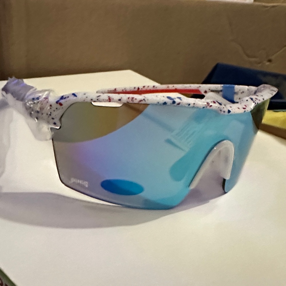 Speckled Sunglasses with Dark Lenses